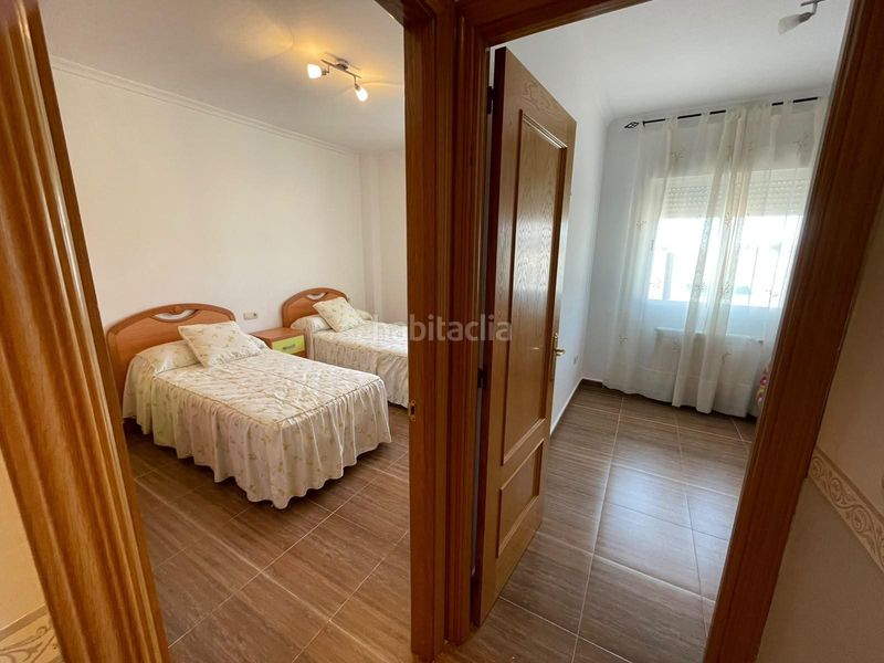 Foto b597f750-9029-4934-941c-d8c4d0cc975d. Pis amb calefacció aparcament a Roda (La)