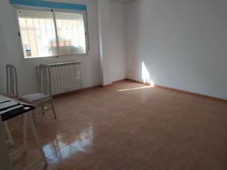 Pis a Roda (La). Piso a estrenar en venta en la roda