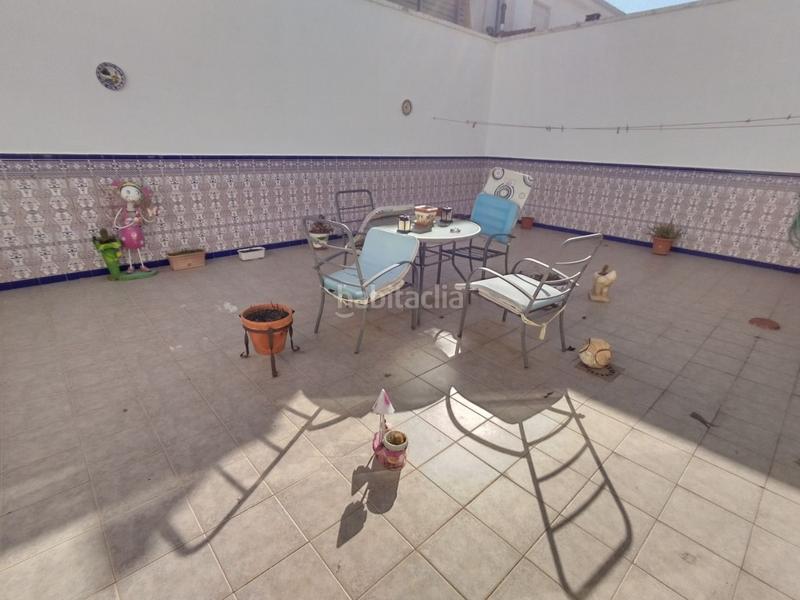 Foto bfd79ff5-9421-4706-8471-37e740ac371c. Casa adossada amb calefacció aparcament a Roda (La)