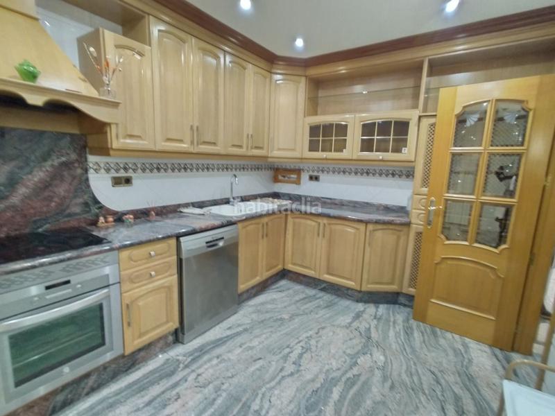 Foto d7ec4ce6-1771-4280-a376-11fe4d5d6ee4. Casa adossada amb calefacció aparcament a Roda (La)