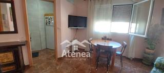 Casa a Roda (La). Casa con local en venta en la roda zona centro