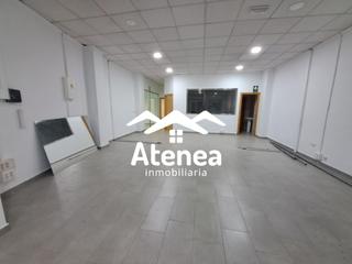 Lloguer Local Comercial a Industria. Local amplio y luminoso