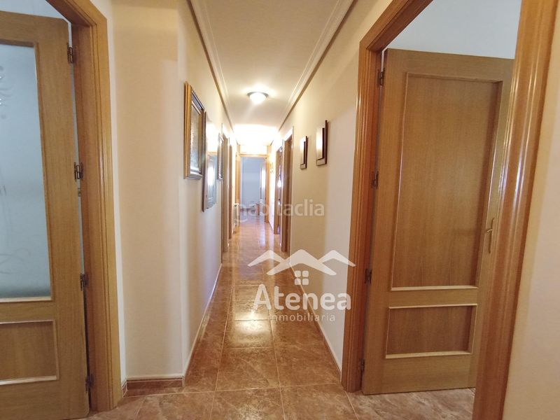 Foto b1b936b5-4127-40d5-a8d4-3a5b29c55bb7. Àtic amb calefacció aparcament a Roda (La)