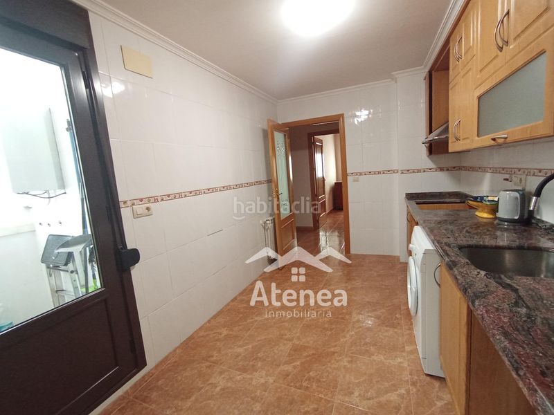 Foto c76e8a9a-26c5-47be-975a-0d9a4f8f0046. Àtic amb calefacció aparcament a Roda (La)