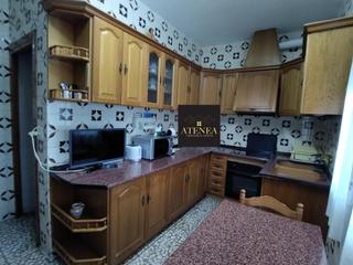 Appartement à Roda (La). Piso con local