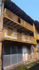 Masia a Luena. Se vende casa de 174 m2 para reformar en el pueblo de entrambasm