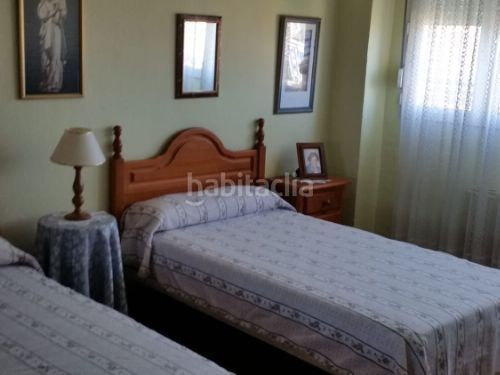 Foto 9563f558-475f-4f24-b424-b2c06e37e50d. Rent apartment in Los Castros Santander