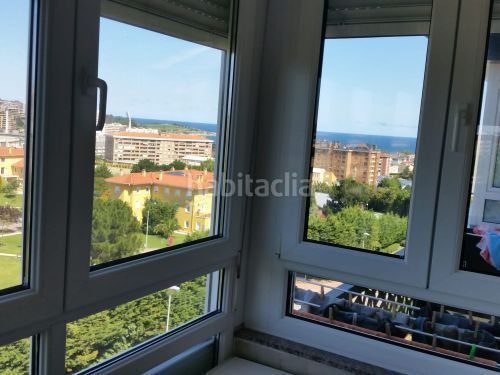 Foto dcff46a7-429d-491d-979a-dc006da30f3a. Rent apartment in Los Castros Santander