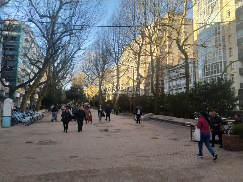 Foto adc4305f-a3ef-433d-8046-0fc110aef48c. Local comercial a Numancia - San Fernando Santander