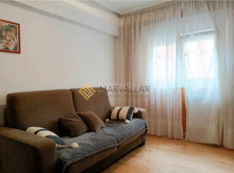 Foto 377b5c01-1ae4-4e88-8b12-5d138ea8e7af. Rent flat with heating in Los Castros Santander
