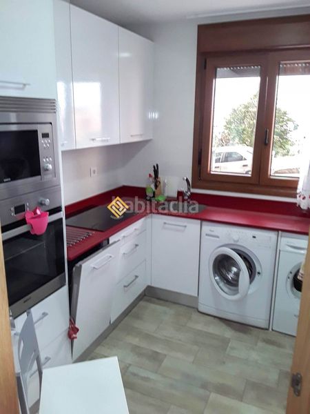 Foto 6a9d8351-5f82-481a-8e34-b86d537a0ccb. Lloguer apartament a Los Castros Santander
