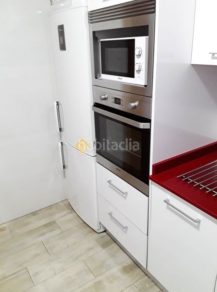 Foto 824f0a18-963a-4363-b1c2-7997a22ab3db. Lloguer apartament a Los Castros Santander