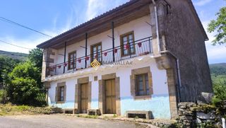 Maison à Luena. Estupenda casa de piedra con finca de 800 m2 rodeada en todo su