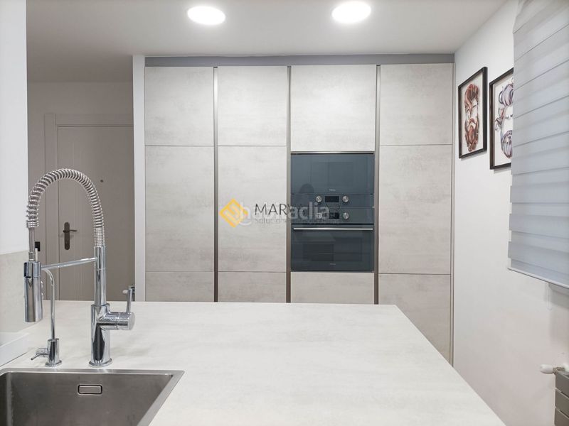 Foto c0d97e9f-6fd7-4c54-b8e2-67902cd30684. Flat with heating in Cuatro Caminos Santander