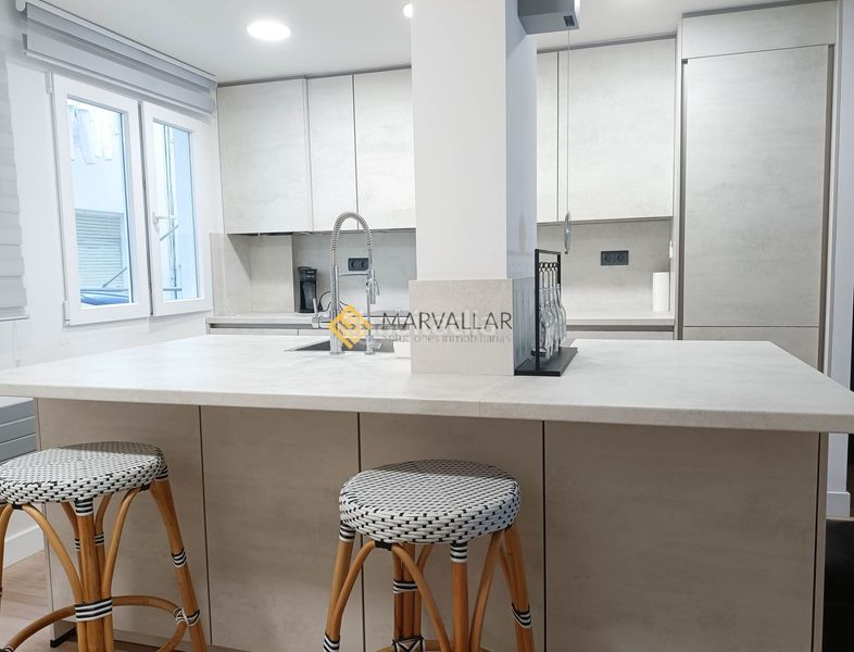 Foto e2a1d0b0-907a-4f40-ad75-92a72ae763c8. Flat with heating in Cuatro Caminos Santander