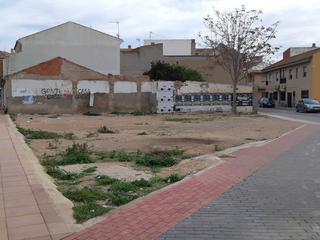Wohngrundstück in Centro. Parcela  para construir en los alcázares