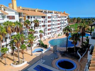 Apartament en Las Lomas de Rame-Baha Bella. Apartamentos con grandes vistas al campo de golf y a la zona com