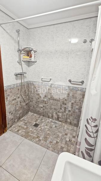 Foto 33a7b30d-4ca9-4e94-ab21-4d23d017df26. Appartement avec chauffage parking dans Almendrales Madrid