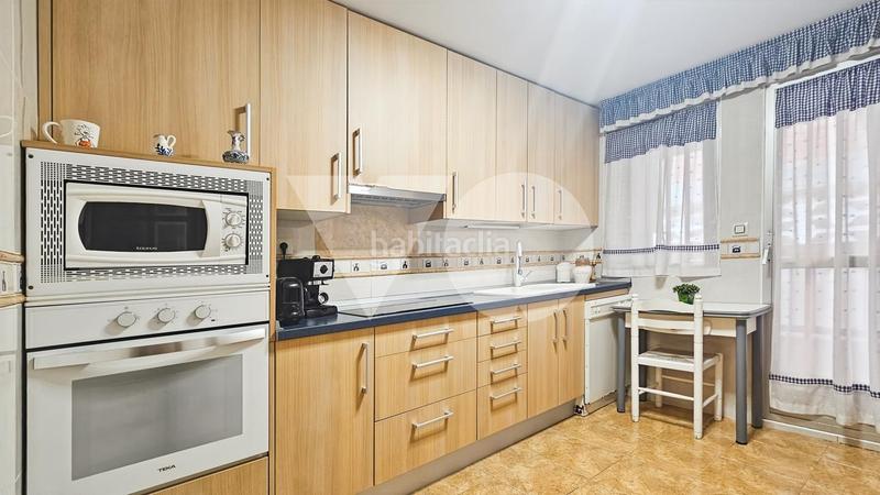 Foto 3872161c-d88a-4787-a26f-9c7b5bebb065. Appartement avec chauffage parking dans Almendrales Madrid