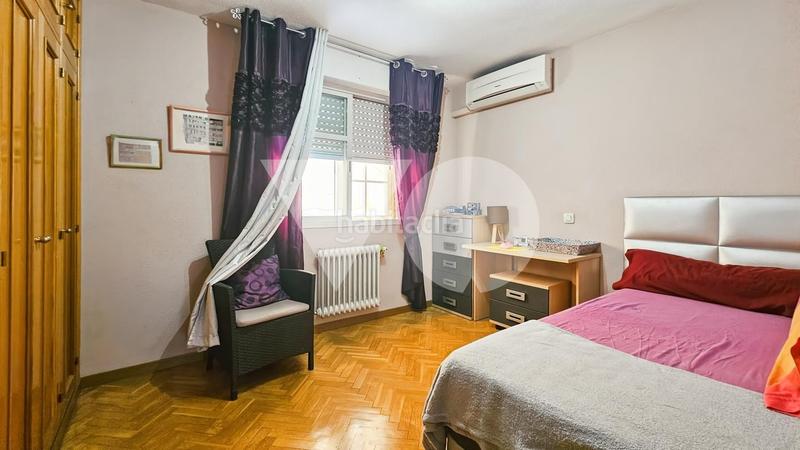 Foto 2f60cf3e-202f-4720-9d1f-5a7f2ee149df. Casa a schiera con riscaldamento parcheggio piscina in Alcorcón