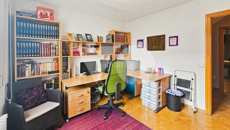 Foto 36ded4b8-f9a4-42ba-86f6-03f658d719ec. Casa a schiera con riscaldamento parcheggio piscina in Alcorcón