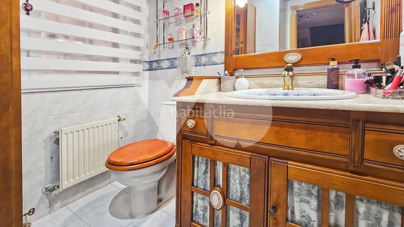 Foto a8c49be6-a333-42fa-9380-f713973c56f1. Casa a schiera con riscaldamento parcheggio piscina in Alcorcón