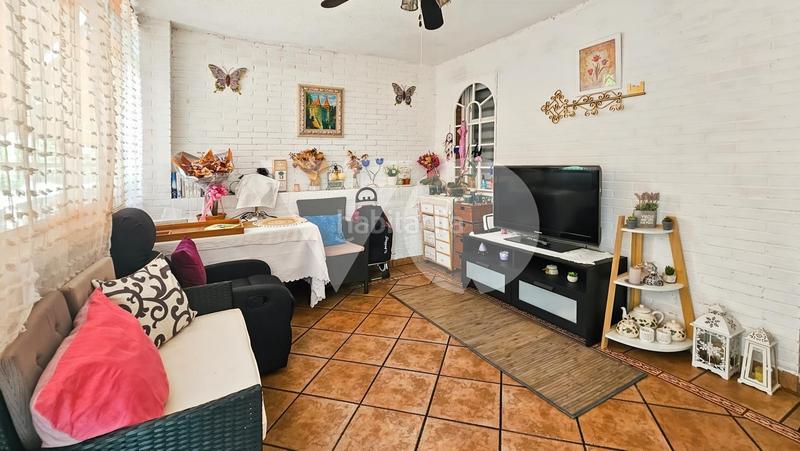 Foto b571e940-a11e-4577-b8a3-3cac04200d9c. Casa a schiera con riscaldamento parcheggio piscina in Alcorcón