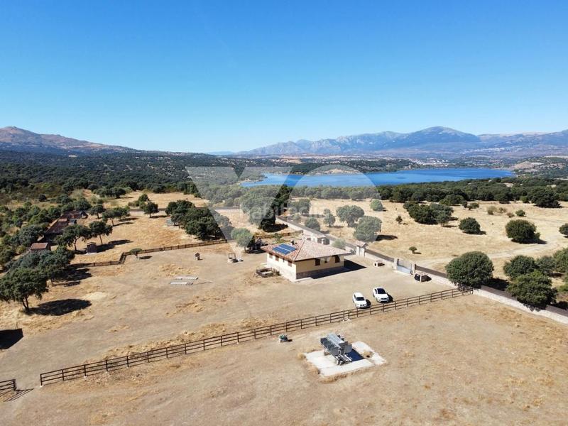 Foto 003181d5-5b7c-48d7-a7f3-12131178a2a9. Casa amb calefacció a Pedrezuela