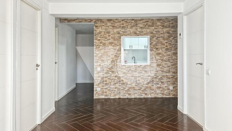 Foto 606033ce-3deb-4ec4-9fa9-08ae3f633cf4. Etagenwohnung mit heizung in San Isidro Madrid