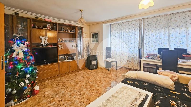 Foto 4d854bfb-d327-4ee4-bd23-8f52749d3c4b. Planta baixa amb calefacció a Abrantes Madrid