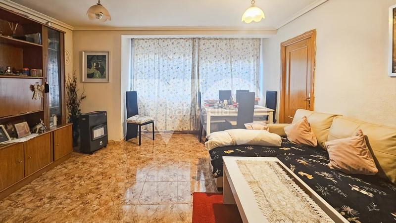 Foto 4da65b10-28c0-499b-9462-c5d528a74f85. Planta baixa amb calefacció a Abrantes Madrid