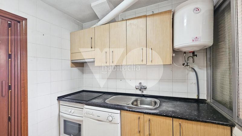 Foto b7459f67-f30a-4853-8d7e-51b567454430. Planta baixa a Puerta Bonita Madrid