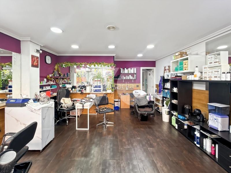 Foto eda7b224-ba7b-4bd9-b88d-f7bc0ef5ee69. Local comercial a Centro Alcobendas