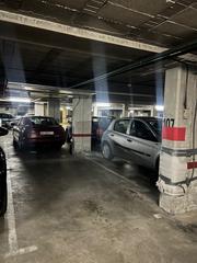 Parking coche  Burgos - avda castilla y leon. Plaza de garaje en avda castilla y leon 34