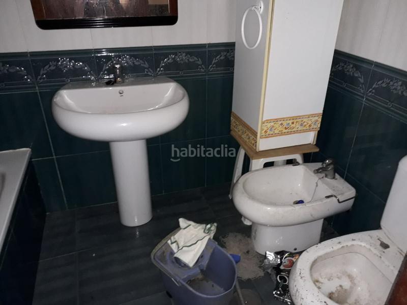 Foto 8b721f2e-e095-4d88-a55b-19ece05b70f1. Location local commercial dans n/a dans Ares