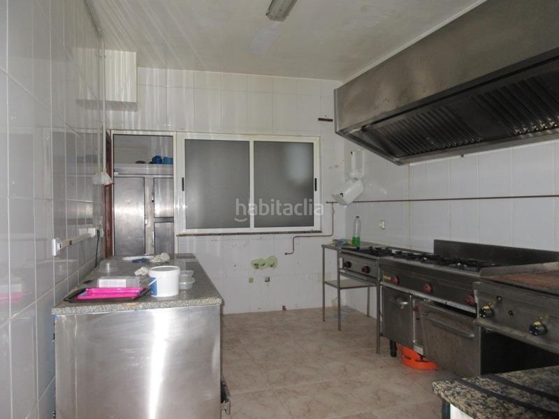 Foto a2d02611-eaac-464a-a71a-0abc09ef0356. Location local commercial dans n/a dans Ares