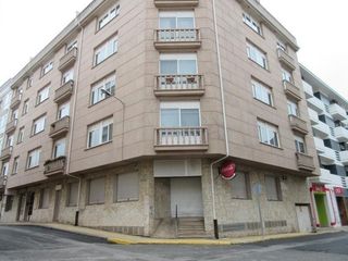 Lloguer Local Comercial a Rua do xuncal 4