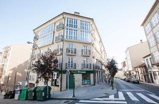 Office space in Avenida de rosalía de castro 1