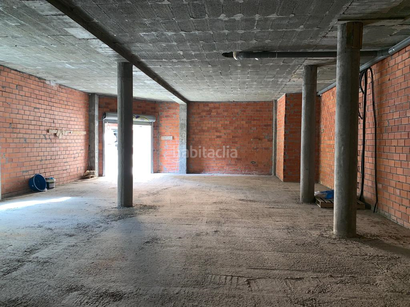 Foto eed6ef7f-1206-4a11-8a26-2c311e1c5ea5. Local comercial en Ares