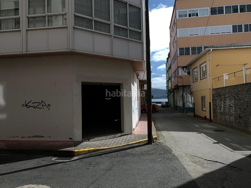 Foto 56613279-80d1-4f11-9a28-5ba70d1f940b. Location local commercial dans Ares