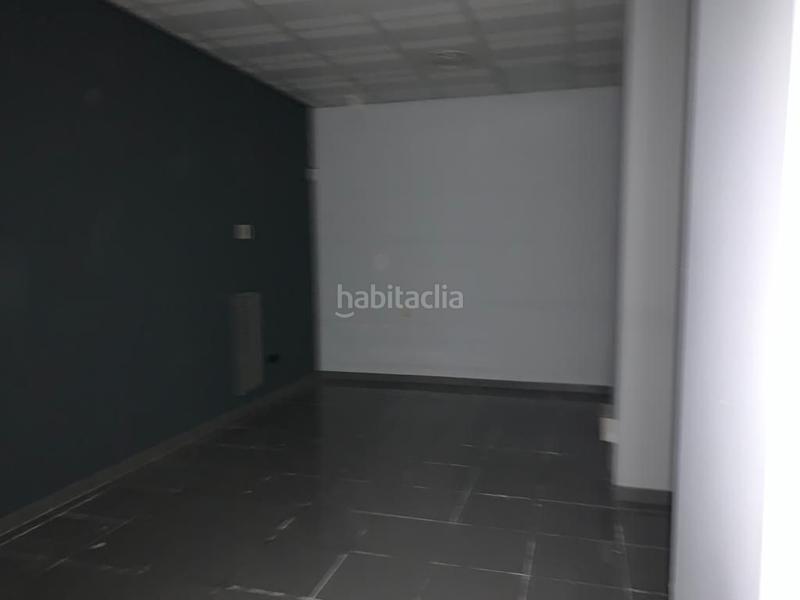 Foto 18abea1a-8c04-43f3-8f2a-e98c43d207c3. Local comercial en rúa real 152 en Centro Ferrol