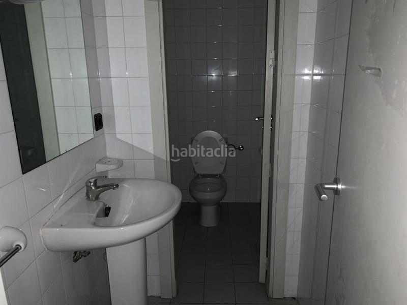 Foto 3ca4fa38-b0c7-441c-a8ce-173d049124ab. Local comercial en rúa real 152 en Centro Ferrol