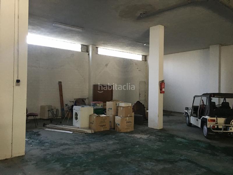 Foto ad9a7fdf-a2f7-476f-8009-5a4d9f793e56. Affitto locale commerciale in n/a in A Malata - Catabois - Ciudad Jardín Ferrol