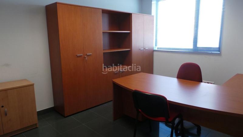 Foto 7bcef609-2559-4f08-b29f-062440ee1305. Location bureau dans A Gándara Narón
