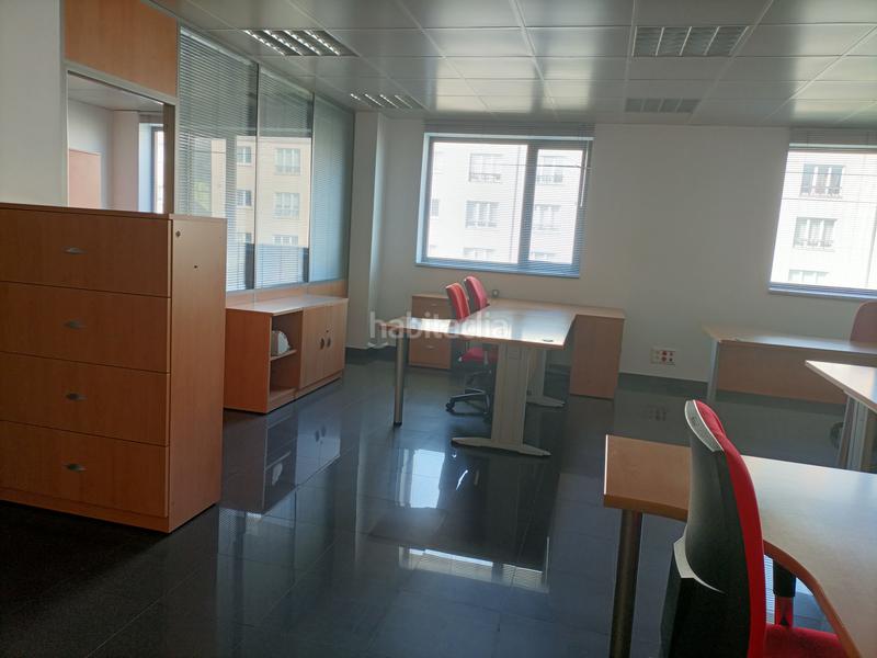 Foto aac0d656-7bdb-4001-a632-ff6d67222440. Location bureau dans A Gándara Narón