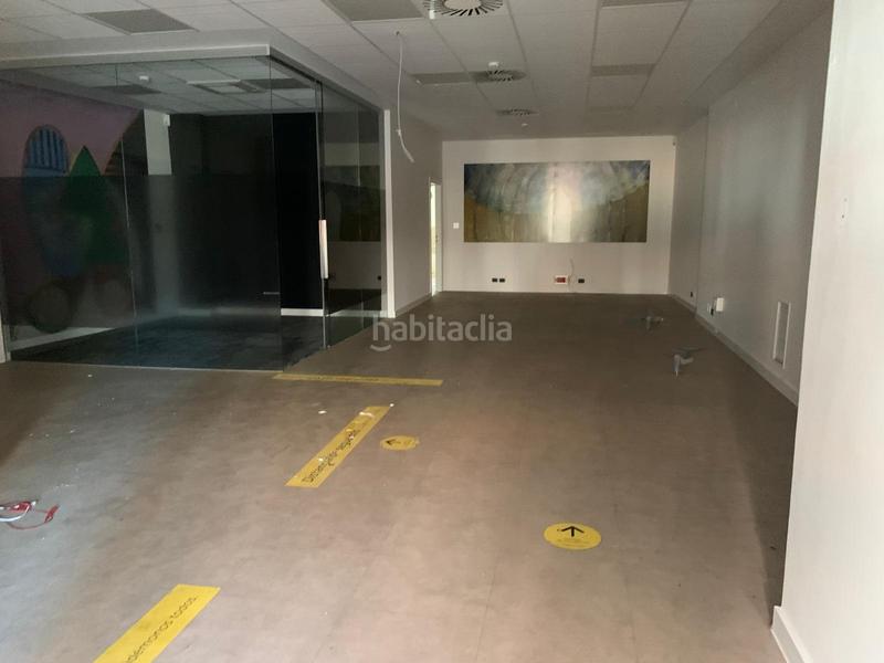 Foto cdecbe00-13f2-4463-a5f6-db82624ead45. Locale commerciale in estrada de catabois 242 in A Malata - Catabois - Ciudad Jardín Ferrol