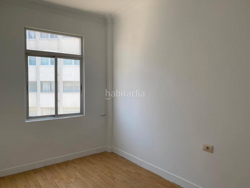 Foto 93678a28-5931-4dd2-827b-d9ccaef1e453. Piso en rúa paraguai 1 en Zona Ultramar Ferrol