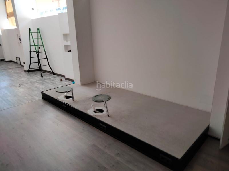 Foto 00f125c0-0f61-4288-8a6e-e64831b7adfb. Location local commercial dans n/a dans Plaza España - Corte Inglés Vigo