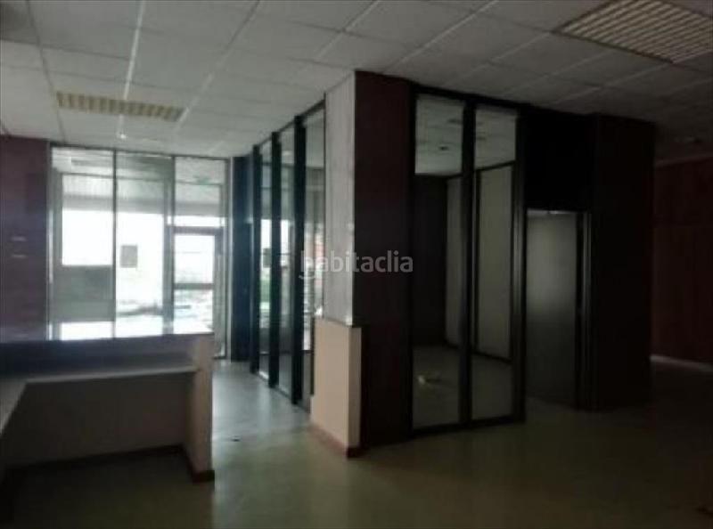 Foto b7a8dbfc-c2a1-4fe1-b681-25b65372d918. Alquiler local comercial en rúa de salvaterra 19 en Vigo