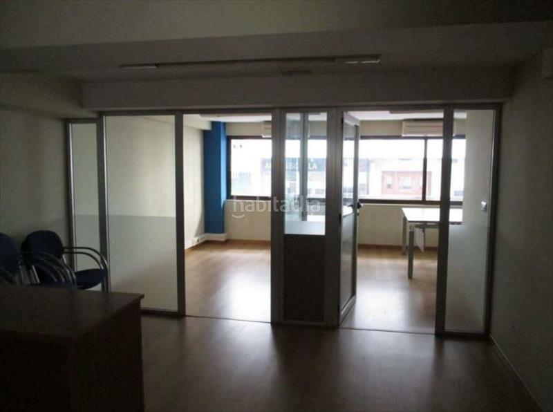 Foto b0b1e3f3-7872-4d39-be78-704b65437efc. Affitto locale commerciale in n/a in Plaza España - Corte Inglés Vigo